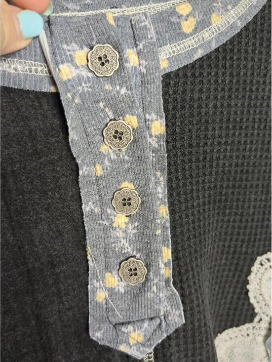 POL Waffle Knit Patchwork Peace Sign Flower Tunic Top Long Sleeve Boho Size L - Picture 5 of 8